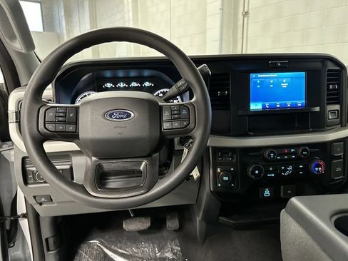 New 2026 Ford F250 XLT image 5