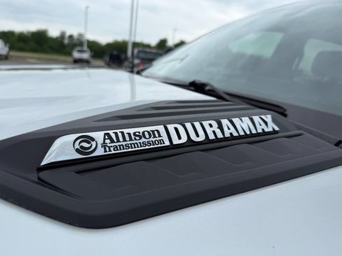 Used 2021 Chevrolet Silverado 2500 LT w/ Convenience Package image 14