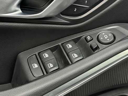 Used 2025 BMW 330i xDrive 330i xDrive image 13