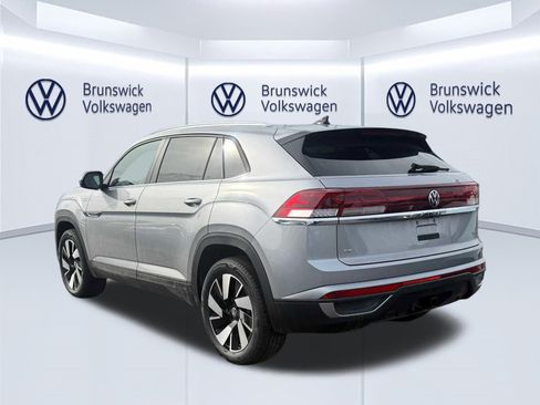 New 2026 Volkswagen Atlas Cross Sport SE image 4