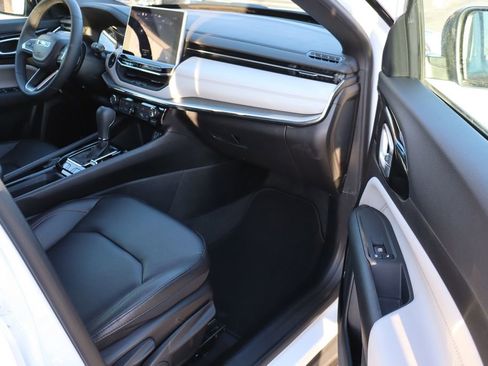 Used 2024 Jeep Compass Limited image 40