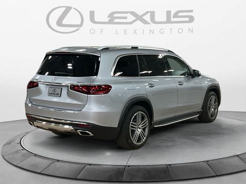 Used 2025 Mercedes-Benz GLS 450 4MATIC image 9