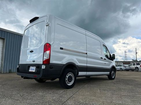 Used 2019 Ford Transit 250 148 Medium Roof RWD image 9