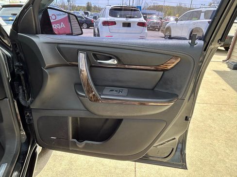 Used 2013 GMC Acadia Denali FWD image 17