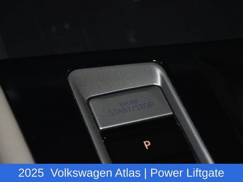 Used 2025 Volkswagen Atlas SEL AWD/4WD image 14