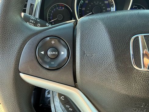 Used 2020 Honda Fit LX image 23