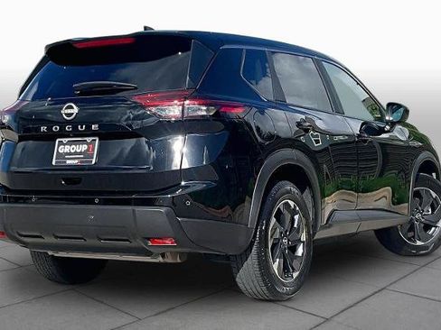 Certified 2025 Nissan Rogue SV FWD image 13