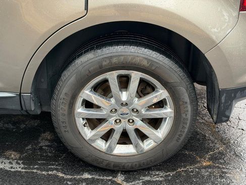 Used 2014 Ford Edge Limited w/ Equipment Group 301A FWD image 7