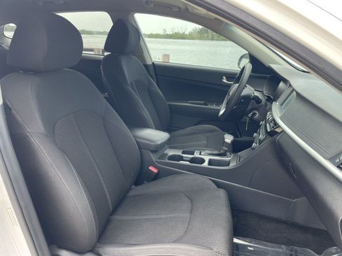 Used 2019 Kia Optima LX FWD image 7