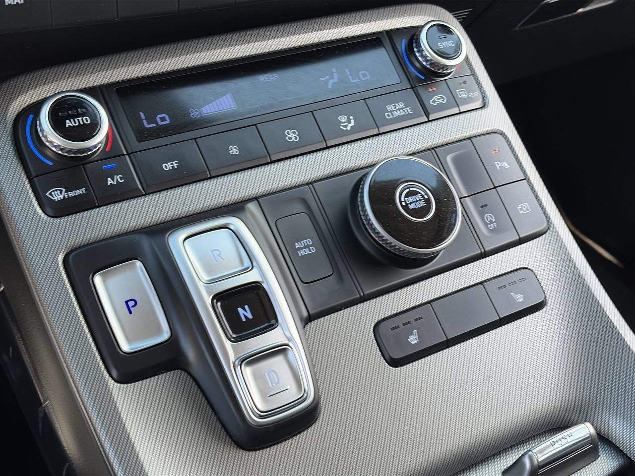 Used 2025 Hyundai Palisade SEL FWD image 14
