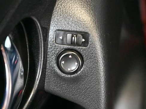 Used 2017 Nissan Rogue SV AWD/4WD image 42