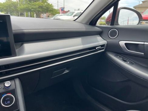Used 2025 Hyundai Sonata SEL FWD image 22