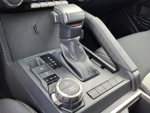 Used 2025 Toyota Tacoma TRD Sport AWD/4WD image 18
