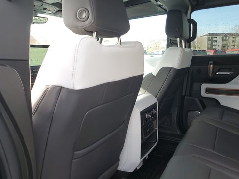 Used 2024 GMC Hummer EV 2X w/ Extreme Off-Road Package AWD/4WD image 29