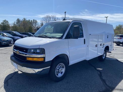 New 2024 Chevrolet Express 3500 w/ Power Convenience Package image 5