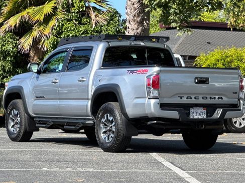 Used 2023 Toyota Tacoma TRD Off-Road w/ Technology Package AWD/4WD image 6