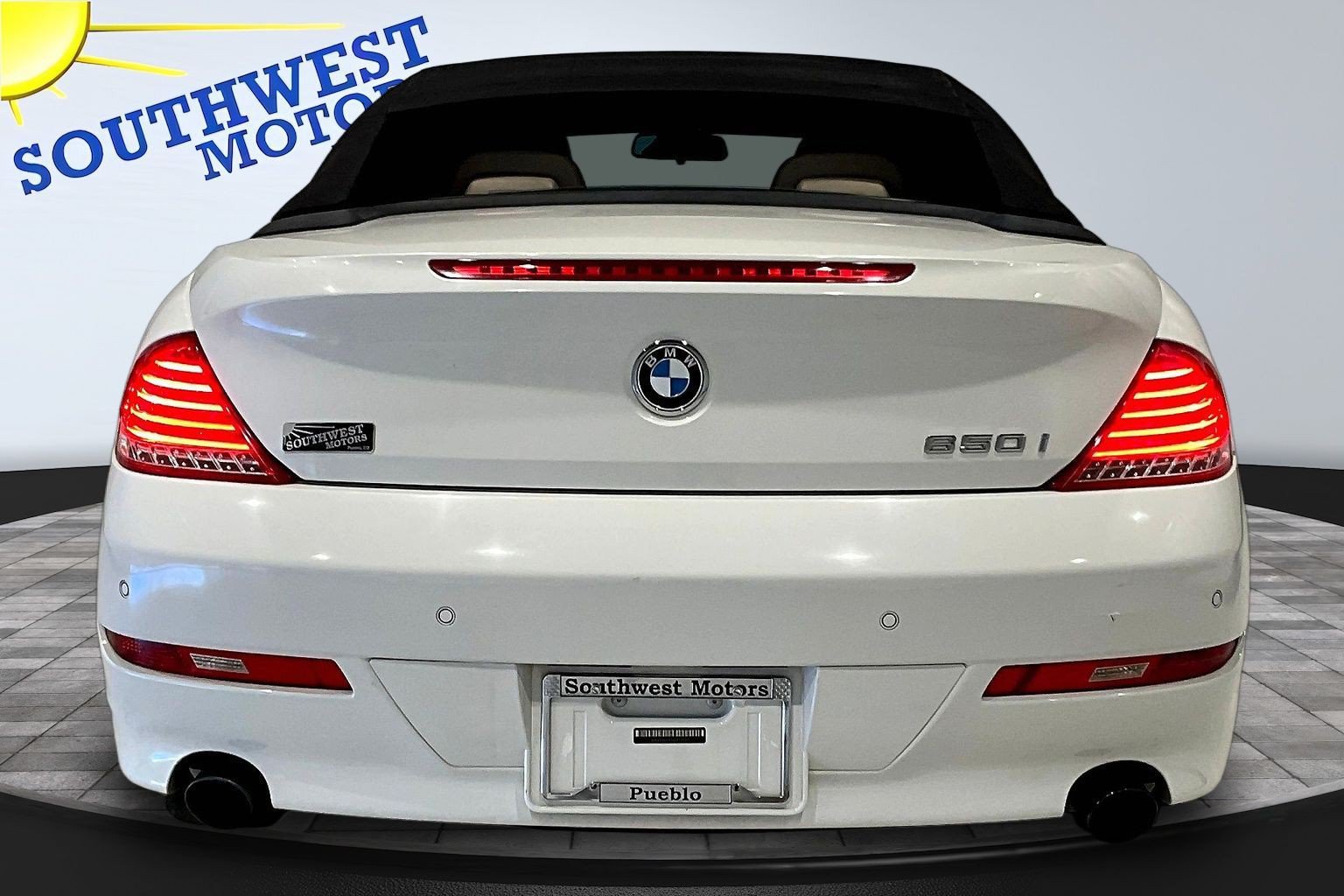 Used 2010 BMW 650i Convertible w/ Sport Pkg RWD image 6