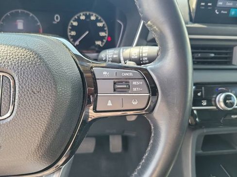 Certified 2025 Honda Pilot EX-L image 16
