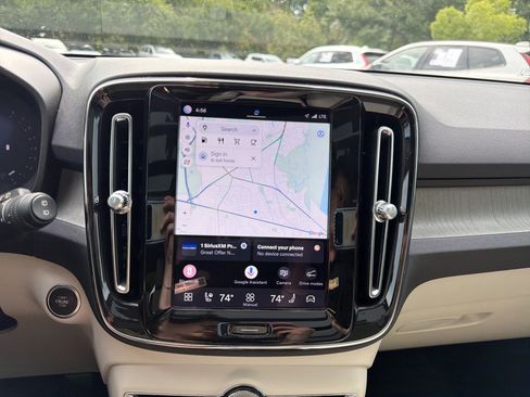 Certified 2023 Volvo XC40 B5 Plus w/ Protection Package Premier AWD/4WD image 24