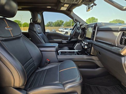 Used 2024 Ford F250 Platinum AWD/4WD image 27