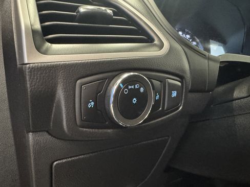 Certified 2024 Ford Edge SEL image 18