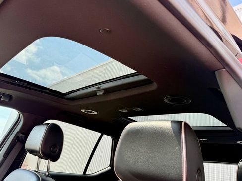 Used 2023 Chevrolet Traverse Premier image 11