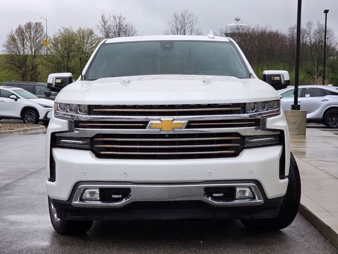 Used 2019 Chevrolet Silverado 1500 High Country w/ Technology Package image 3