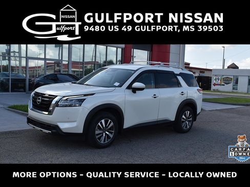 Used 2024 Nissan Pathfinder SL FWD image 1