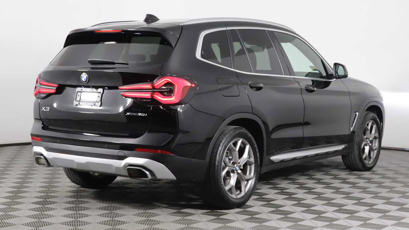Used 2024 BMW X3 xDrive30i w/ Convenience Package AWD/4WD image 6