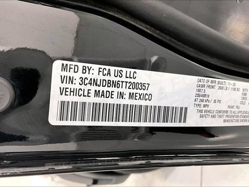 Used 2026 Jeep Compass Latitude AWD/4WD image 40
