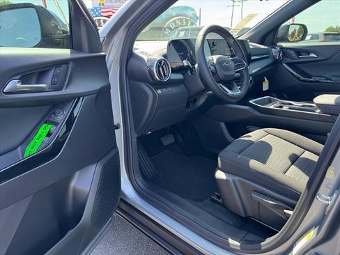 New 2026 Chevrolet Equinox LT FWD image 10
