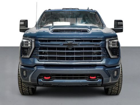 Used 2025 Chevrolet Silverado 2500 LTZ w/ LTZ Plus Package AWD/4WD image 3