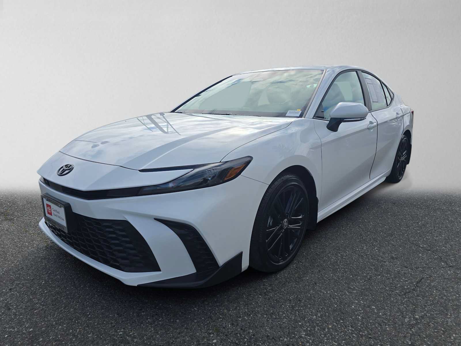 Used 2026 Toyota Camry SE w/ Multimedia Upgrade Package FWD image 7