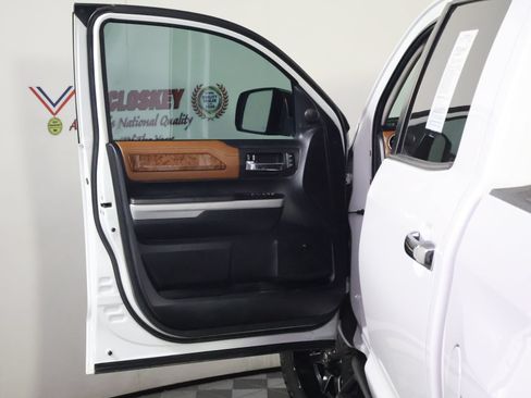 Used 2019 Toyota Tundra Platinum AWD/4WD image 25