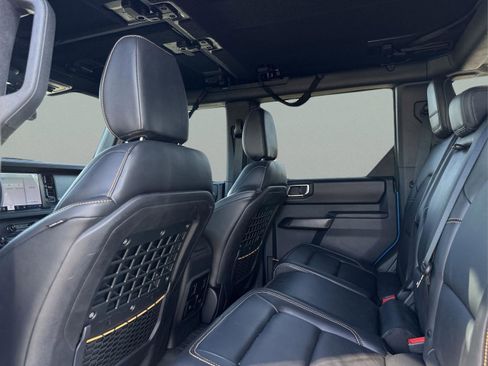 Used 2024 Ford Bronco Badlands image 17