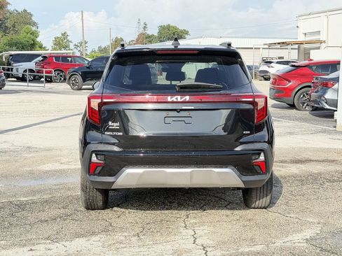 Used 2025 Kia Seltos S AWD/4WD image 6