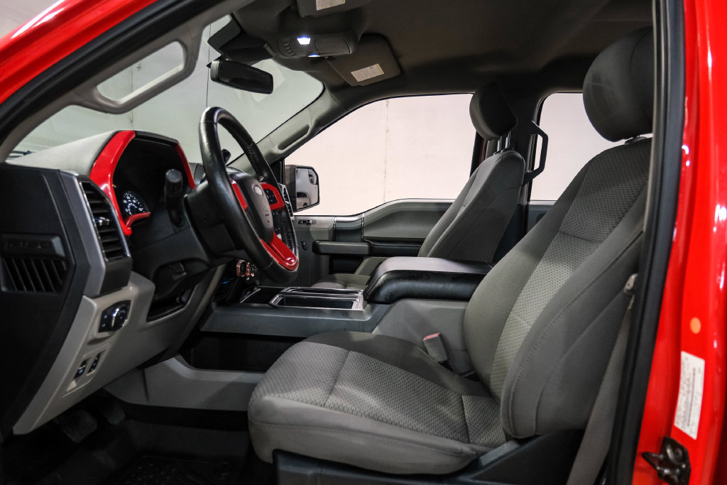 Used 2019 Ford F150 XLT w/ Equipment Group 302A Luxury AWD/4WD image 4