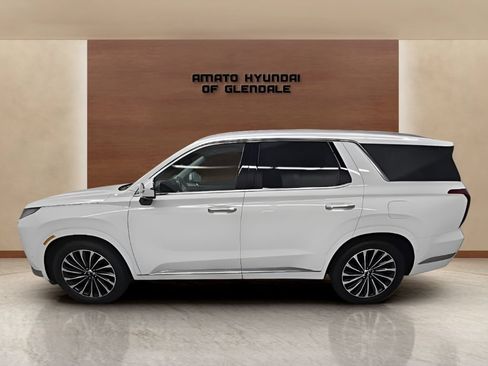 Used 2024 Hyundai Palisade Calligraphy AWD/4WD image 3