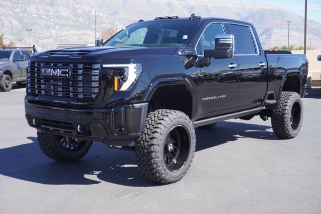 Used 2026 GMC Sierra 3500 Denali Ultimate AWD/4WD image 1