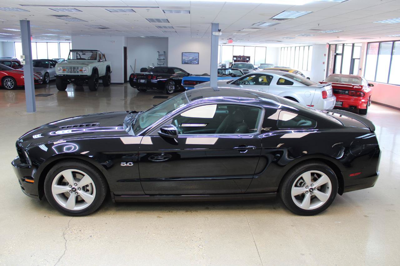 Used 2014 Ford Mustang GT w/ Equipment Group 301A RWD image 21