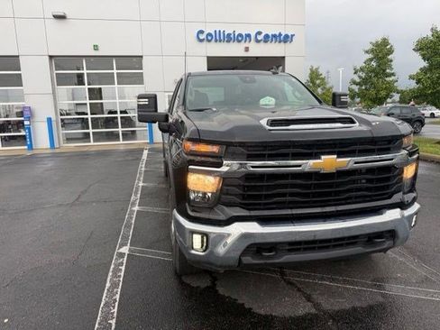 Used 2024 Chevrolet Silverado 2500 LT w/ Convenience Package AWD/4WD image 27