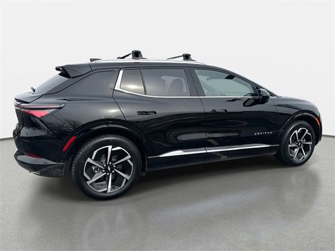 Used 2024 Chevrolet Equinox EV LT image 6