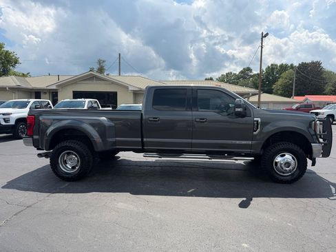 Used 2017 Ford F350 Lariat w/ Lariat Ultimate Package AWD/4WD image 4