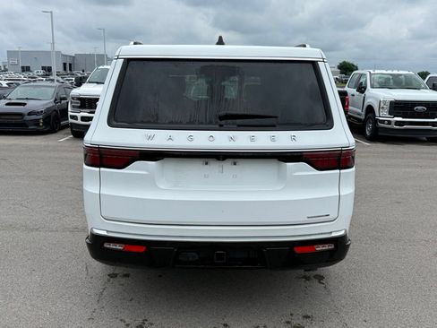 Used 2024 Jeep Wagoneer L Series II w/ Flexible Seating Group AWD/4WD image 19