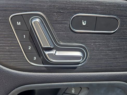 Used 2020 Mercedes-Benz GLB 250 image 18