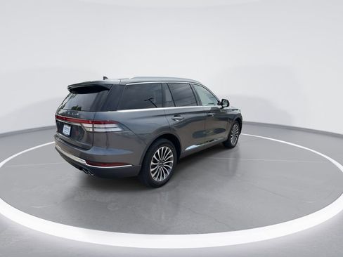 Used 2023 Lincoln Aviator AWD w/ Premium Package image 8