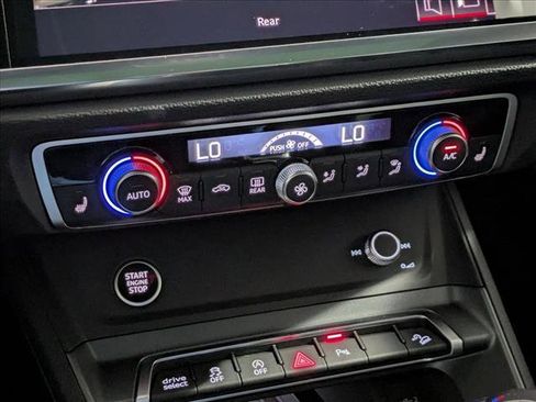 New 2025 Audi Q3 2.0T Premium image 13
