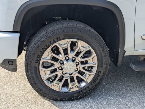 New 2026 Chevrolet Silverado 2500 High Country w/ Technology Package image 11