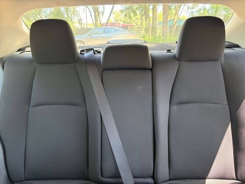 Used 2025 Toyota Corolla LE FWD image 31