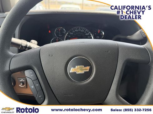 Used 2025 Chevrolet Express 3500 LT w/ LT Preferred Equipment Group RWD image 23